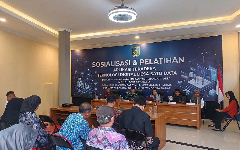 Sosialisasi dan Pelatihan TekaDesa di Desa Jembatan Kembar Timur: Tahap Awal Transformasi Pelayanan Desa Digital